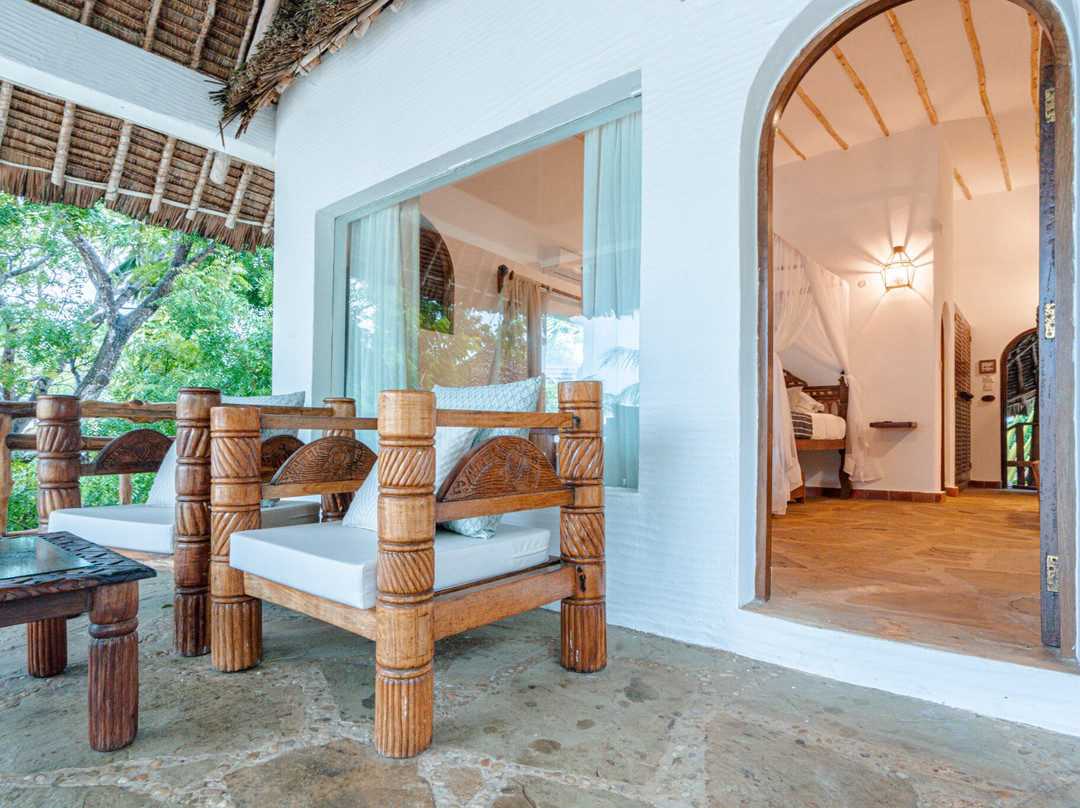 爱水者海滩度假村主图