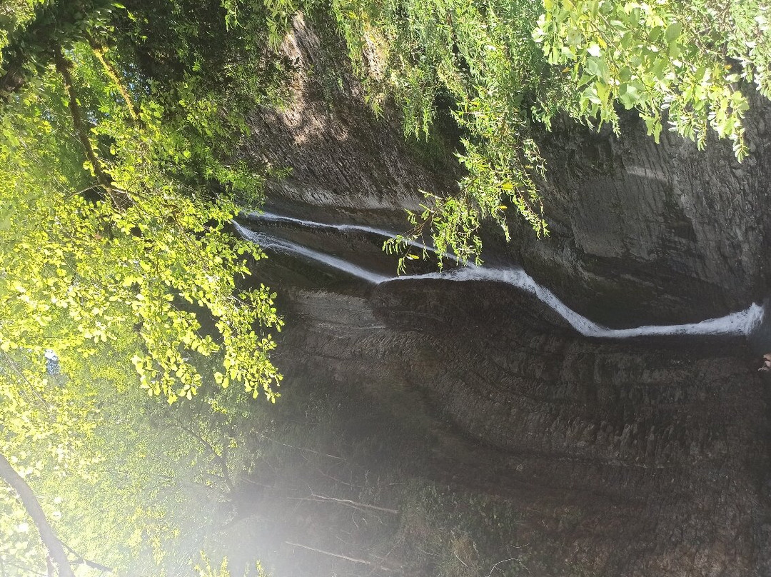 Orekhovsky waterfall景点图片