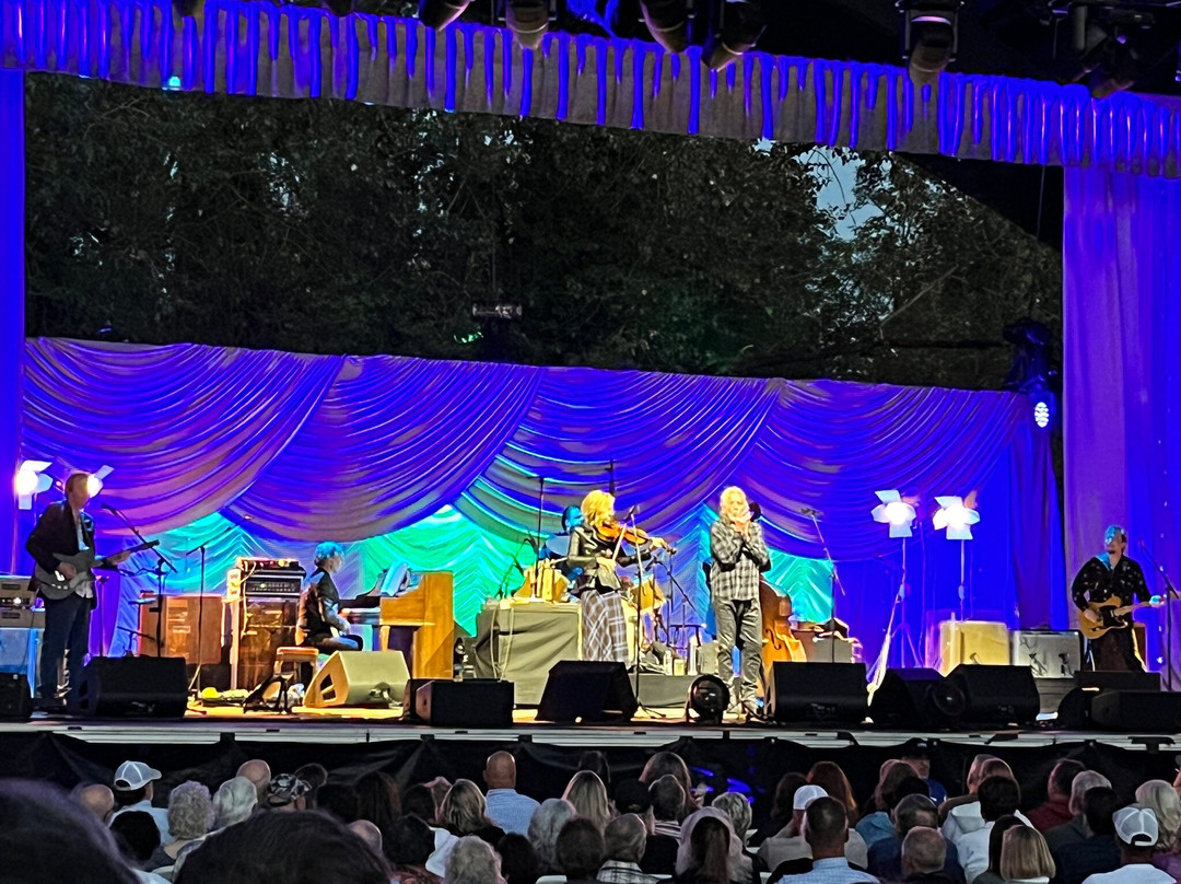 Cuthbert Ampitheater-尤金必去景点