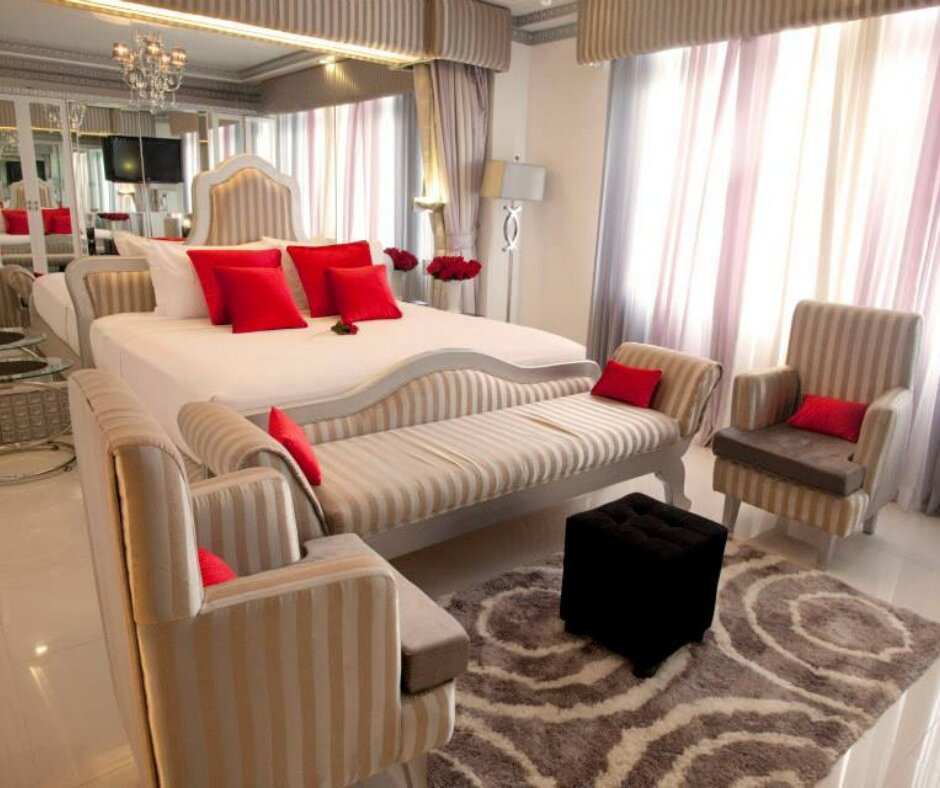 薇诺妮卡酒店主图