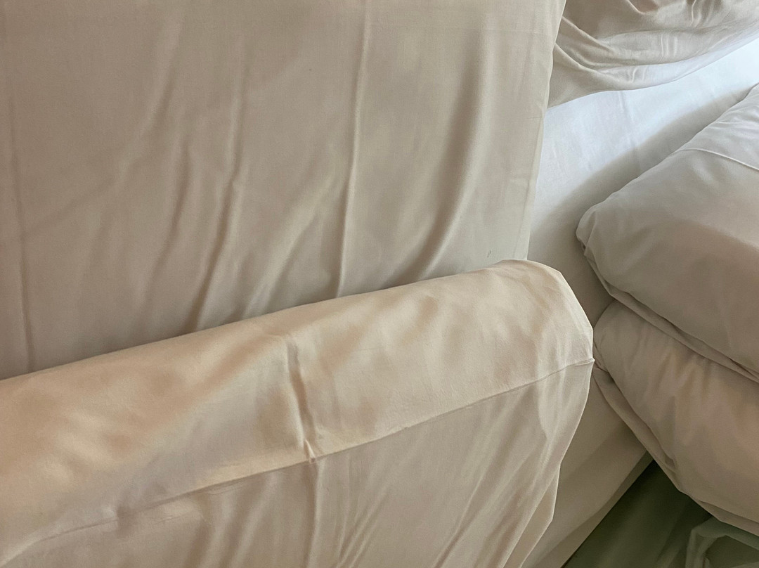 The Priest House by the River主图