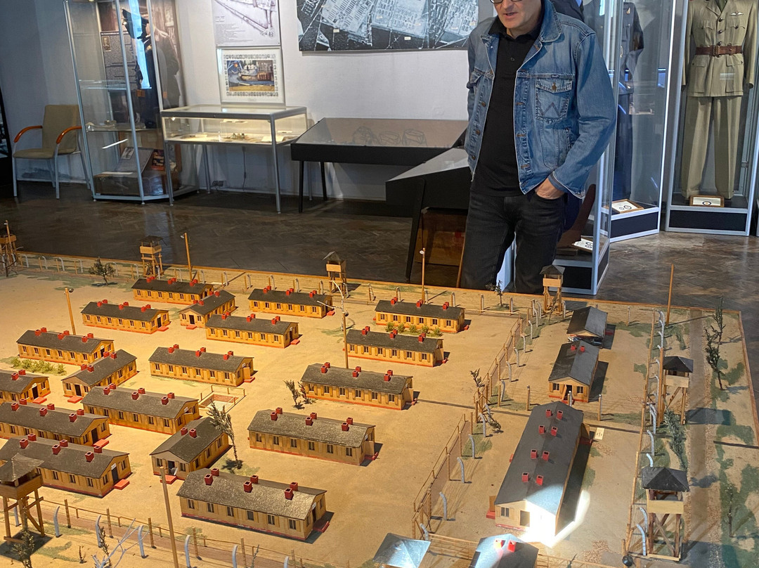 Stalag Luft 3 & Stalag Viiic Pow Camps Museum景点图片