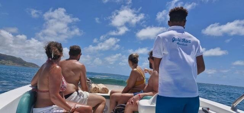 Jade Boat-蓝湾必去景点