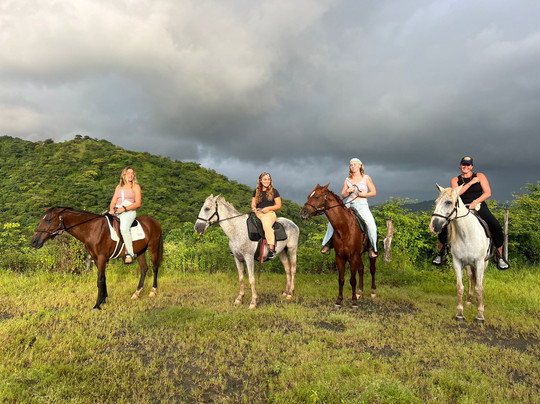 Mirador Equestrian-Playa Avellanas必去景点