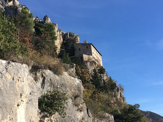 苏尔莫纳旅游景点-Eremo di Sant'Onofrio al Morrone