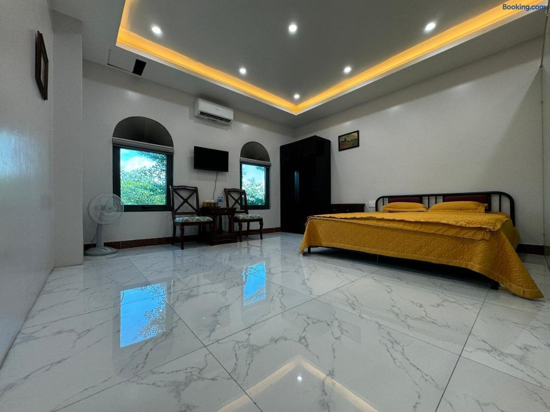 Linh San Hotel