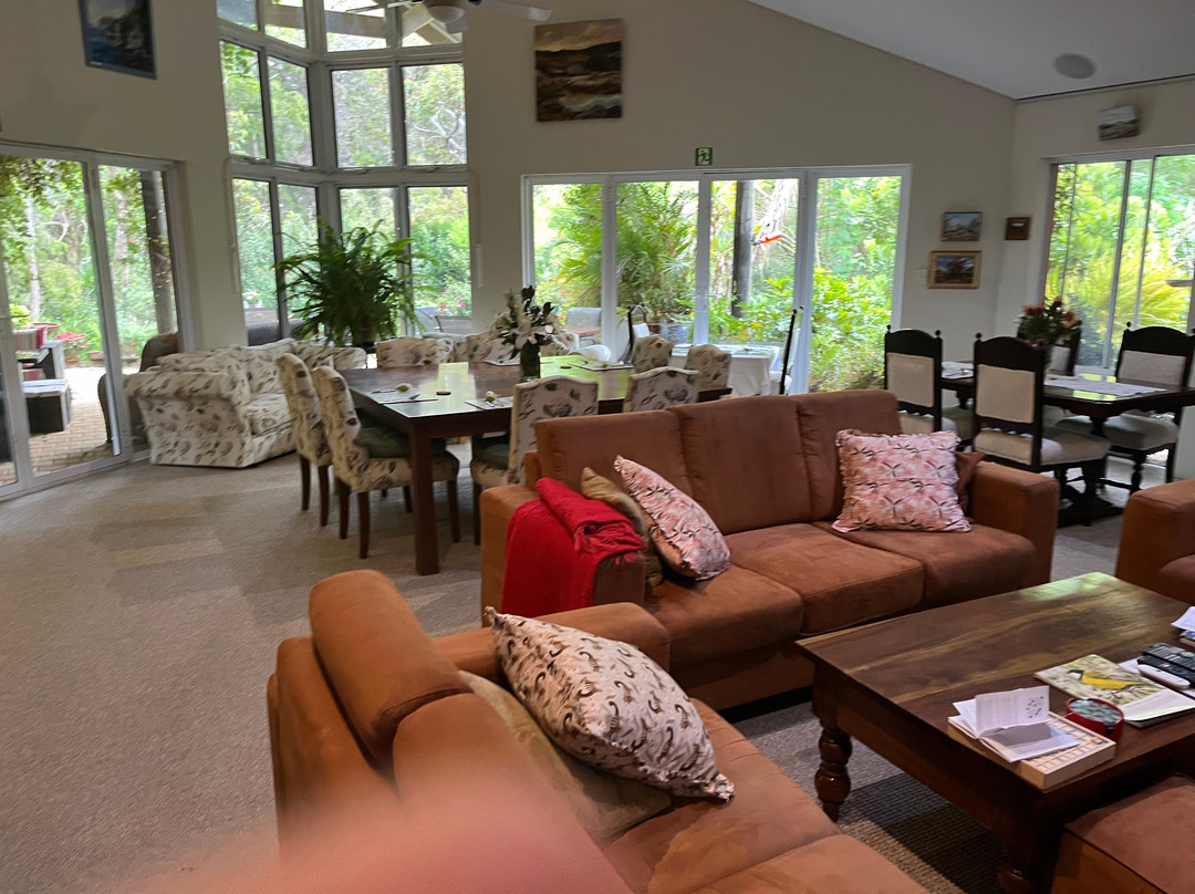 洛林广场食宿酒店主图