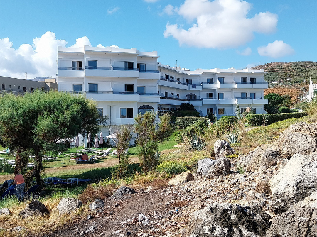 Elena Beach Hotel主图