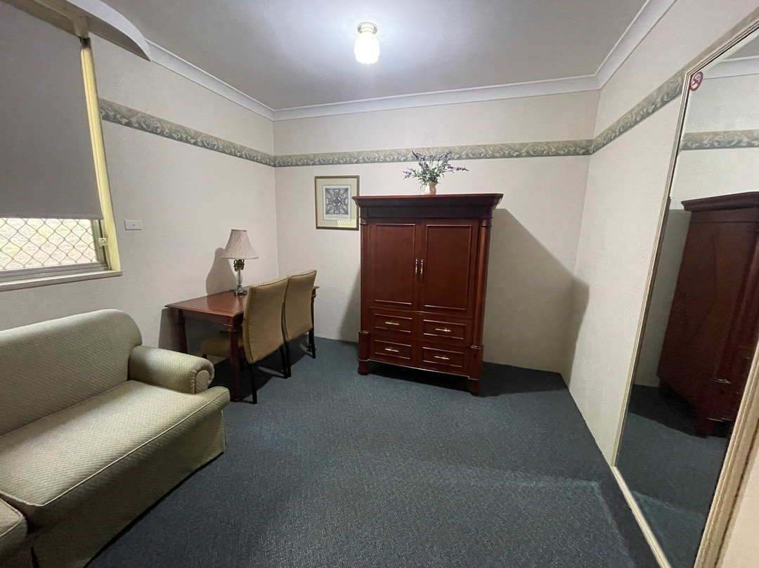 Cotswold Gardens主图