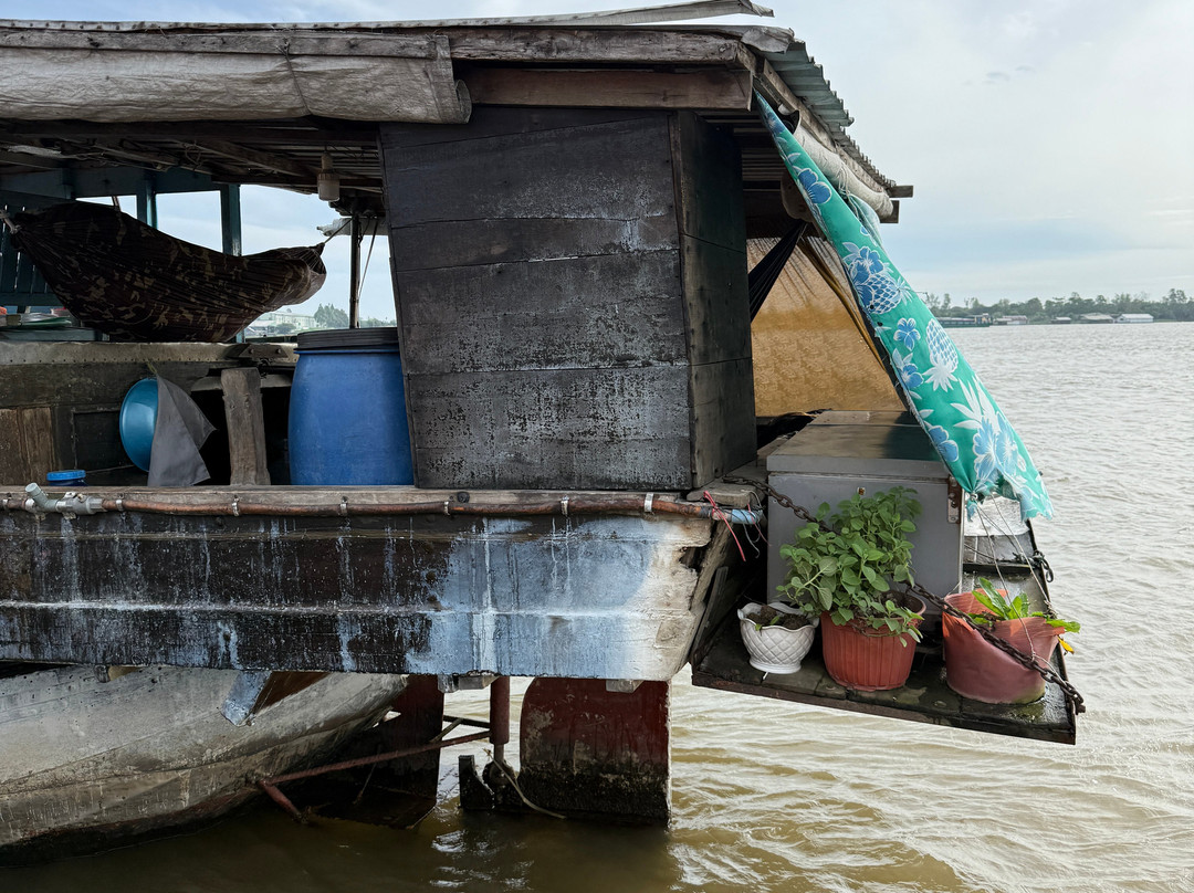 Long Xuyen Floating Market-Long Xuyen必去景点