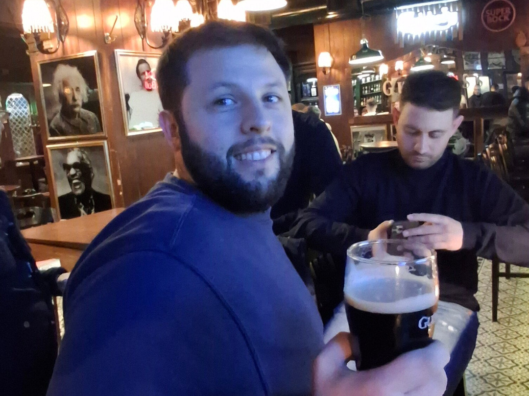 New Irish Pub-地拉那必去景点