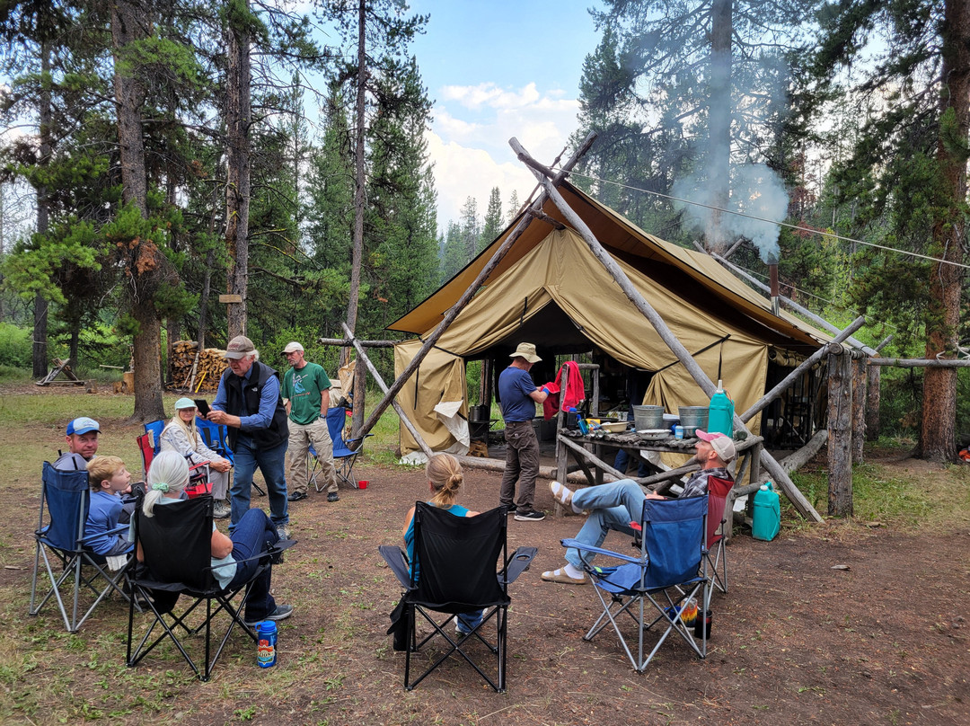 A Lazy H Outfitters-Choteau必去景点