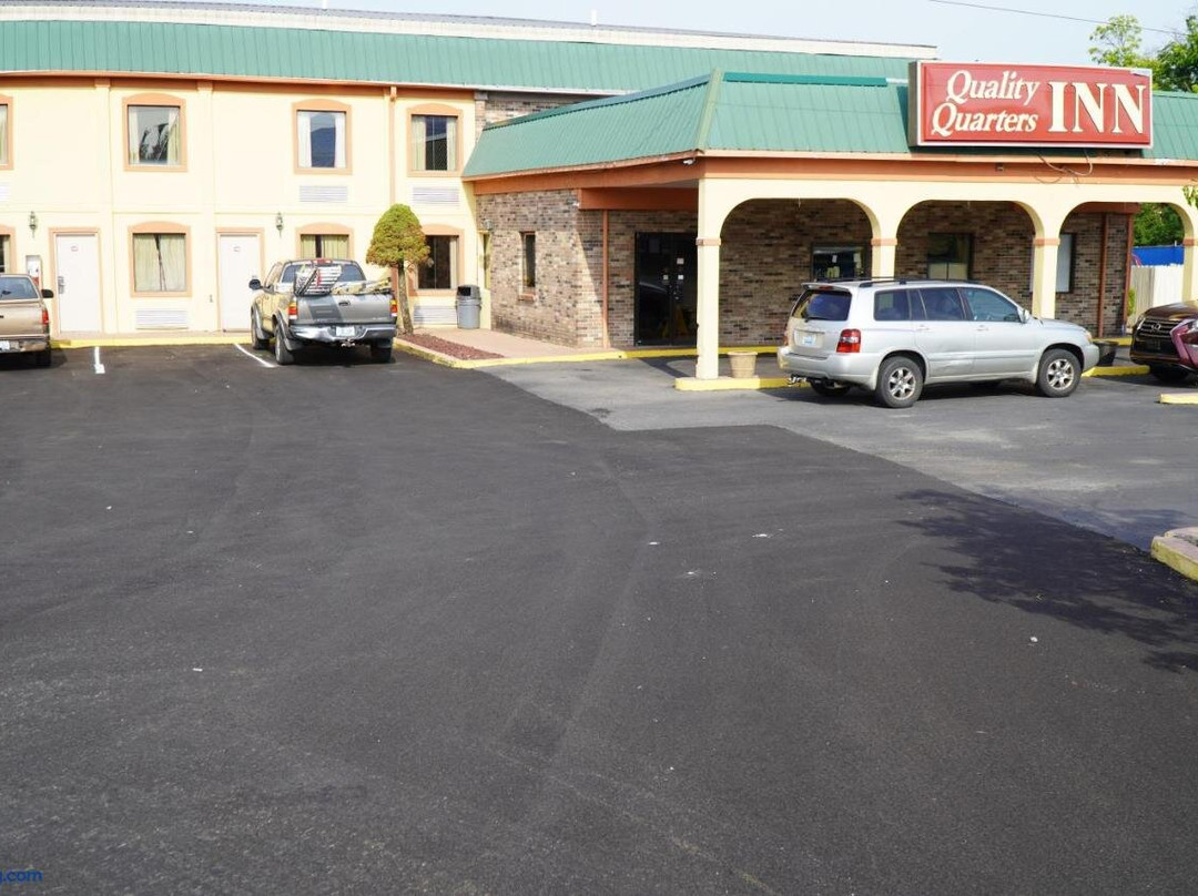 Quality Quarters Inn