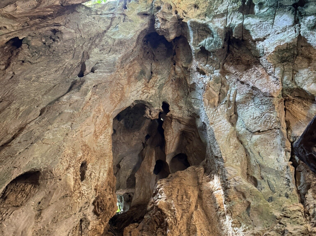 花严洞-岘港必去景点
