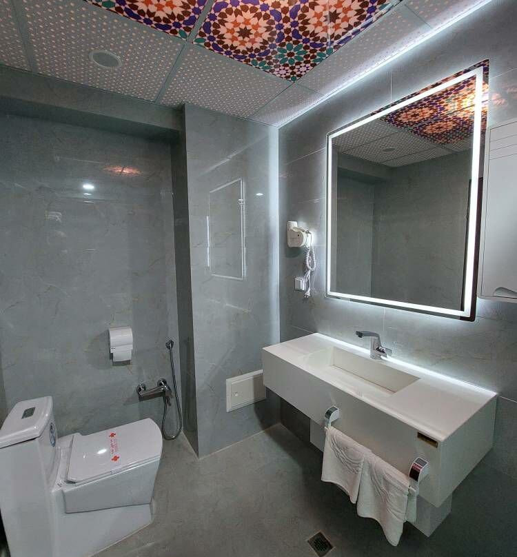 Parsian Hotel Buali主图