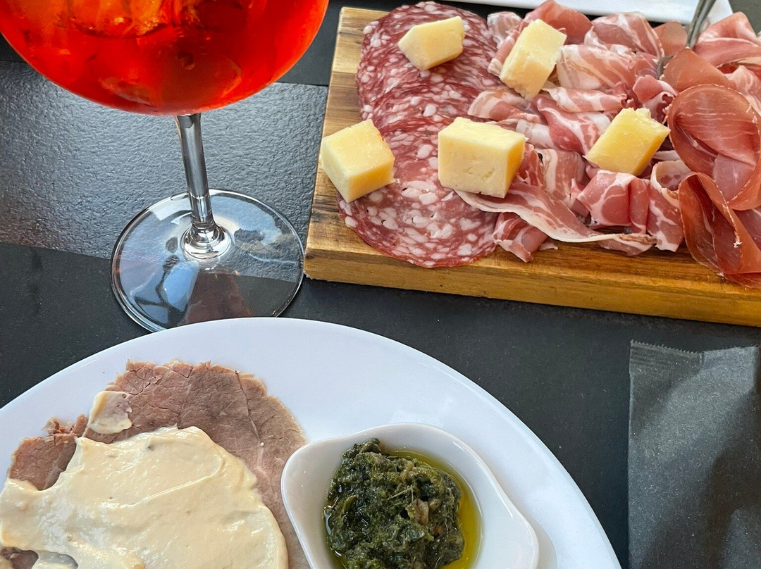 Iacopino Food & Drink-奥尔巴萨诺必去景点