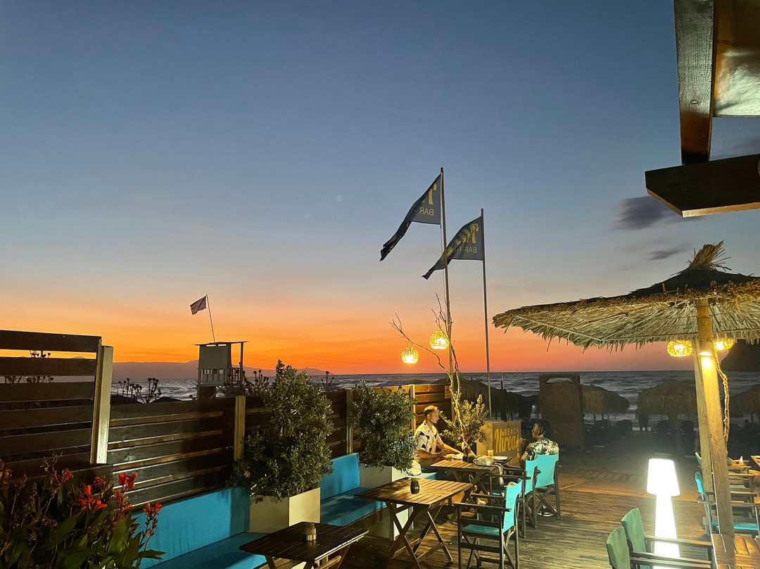 Nireas beach bar restaurant