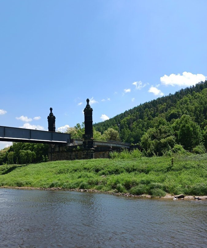 Elbe River-德辛必去景点