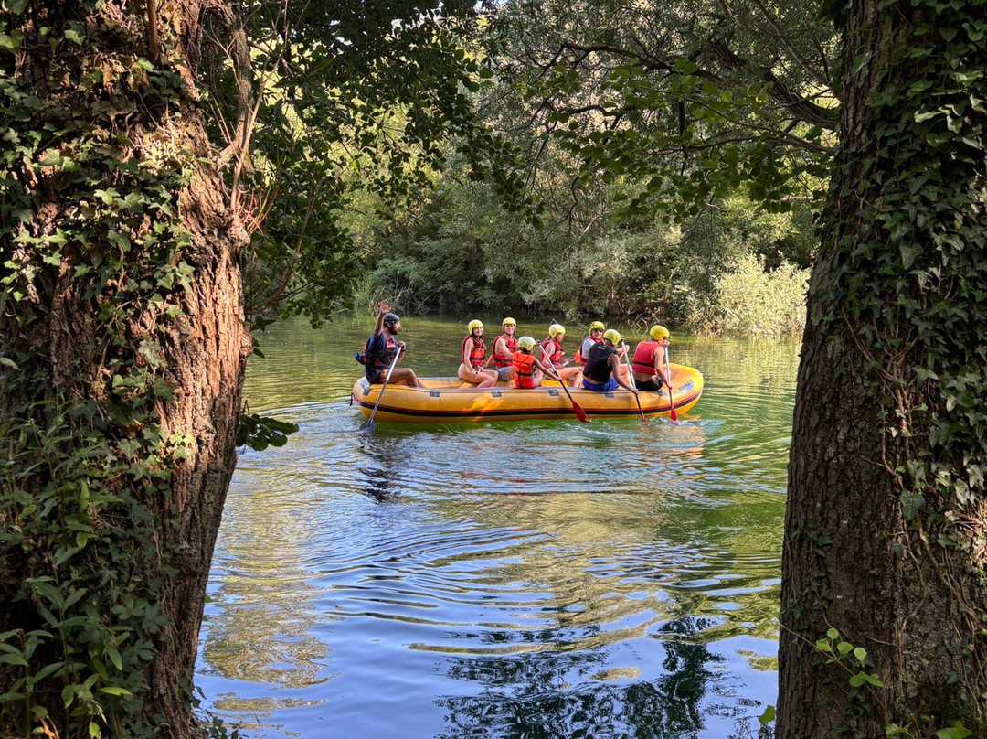 Vir Rafting-奥米斯必去景点