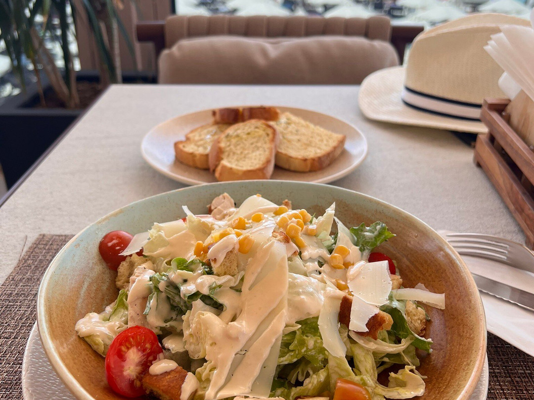 Tre Ishujt Restaurant & Lounge-Ksamil必去景点