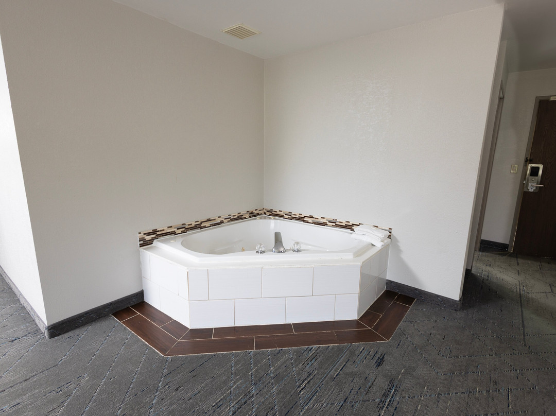 Countryside Inn & Suites主图