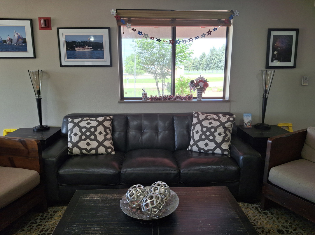 Super 8 by Wyndham Spirit Lake/Okoboji主图