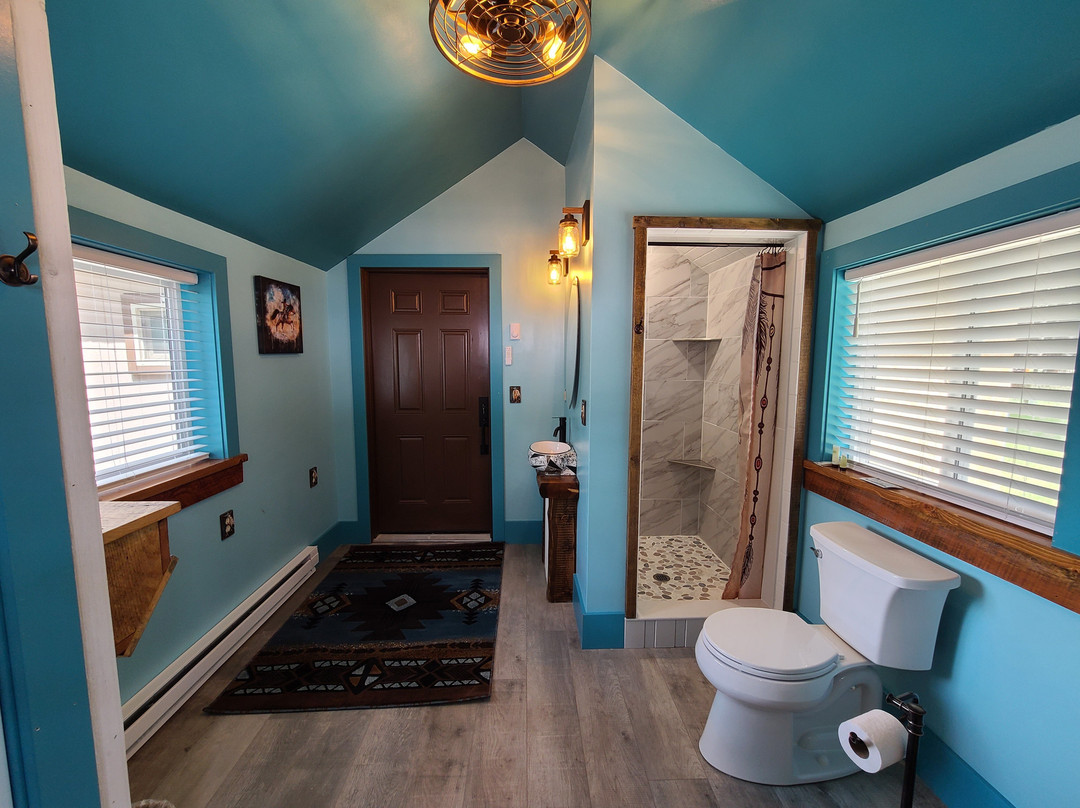 Three Bears Motel Of Lincoln, Mt & Tipis主图