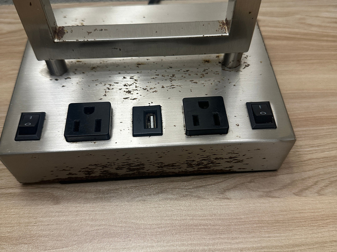 沃尔德伯勒希尔顿恒庭酒店主图