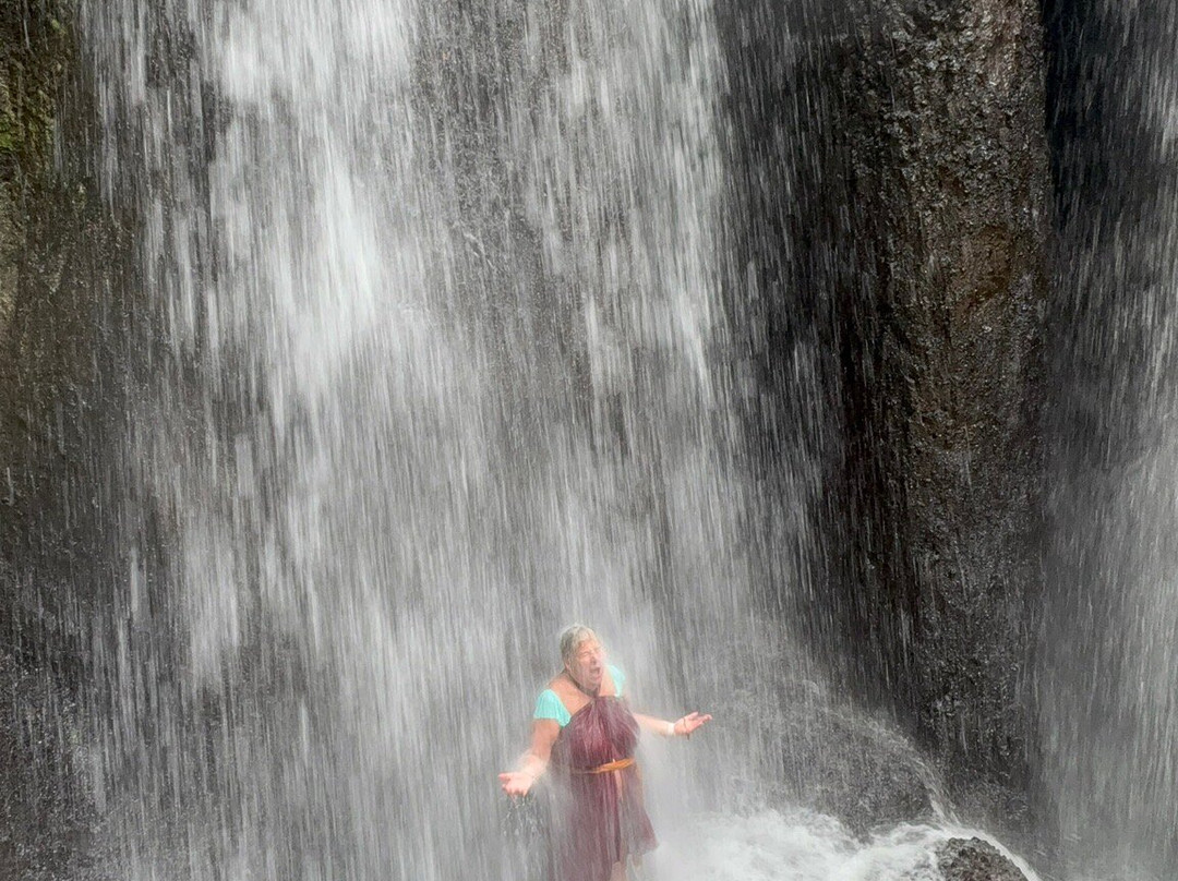 Beji Griya Waterfall-阿比安塞马尔必去景点