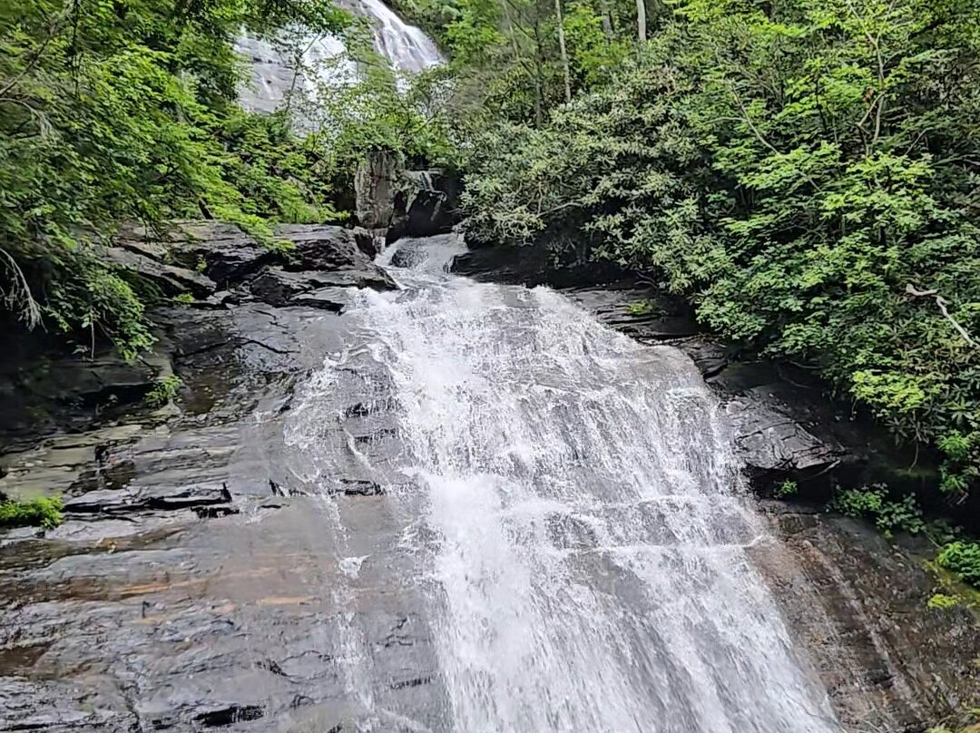 Anna Ruby Falls-海伦必去景点