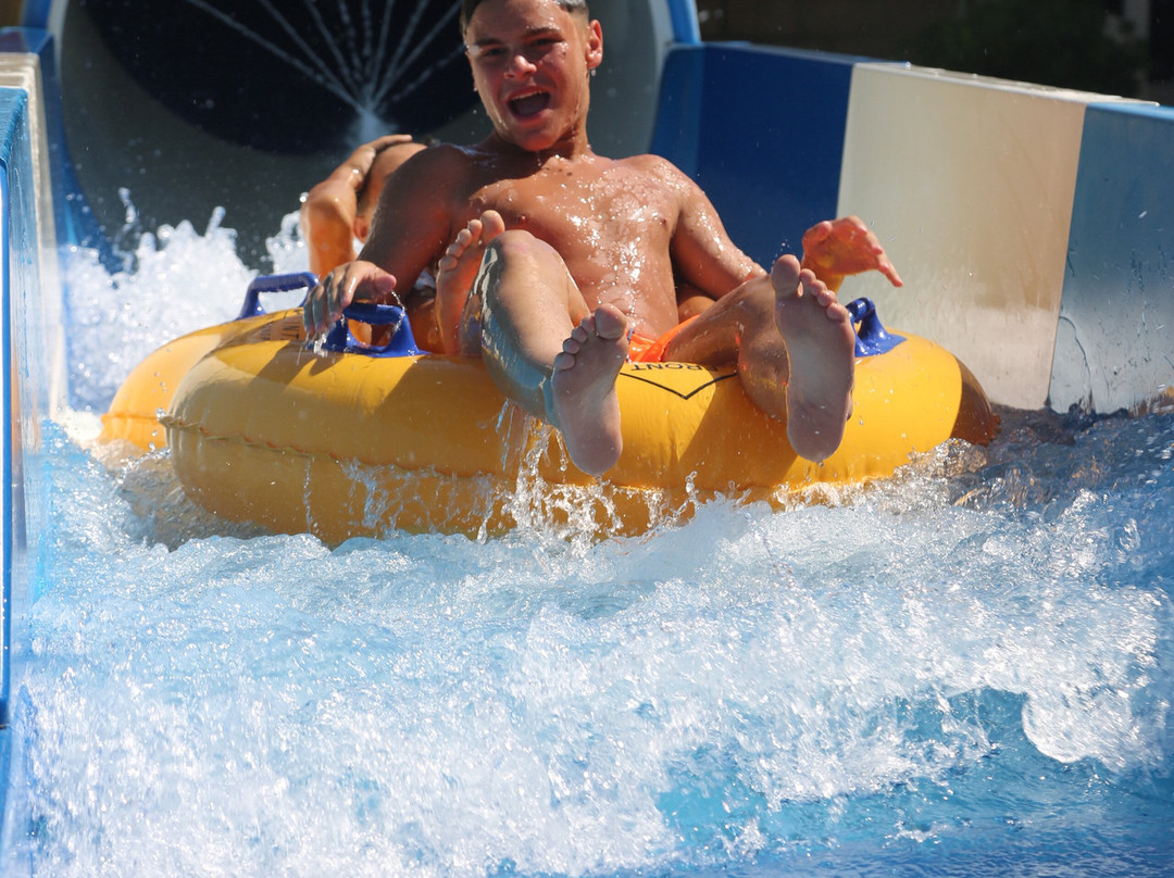 Free Time Acquapark-Giugliano in Campania必去景点