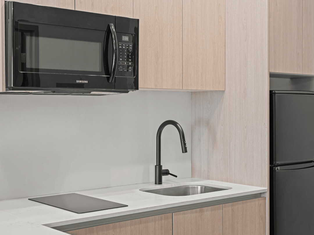 Home Inn & Suites - Regina Airport West主图