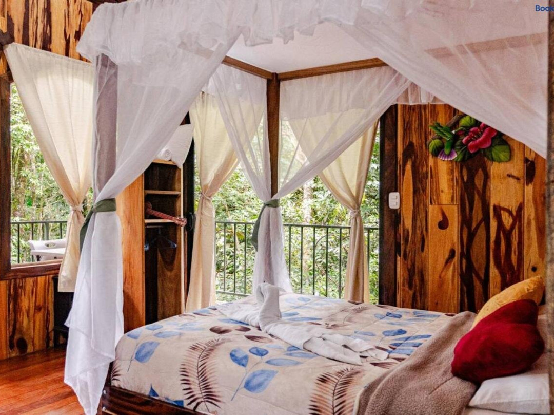 Guacimal酒店住宿-Monteverde Romantic Cottage