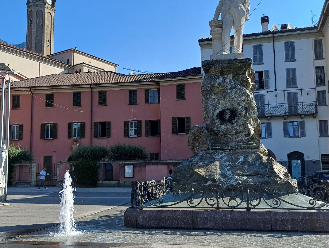 Monumento a Mario Cermenati-莱科必去景点