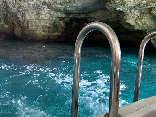 Ebsons Private Boat Charters-Comino必去景点