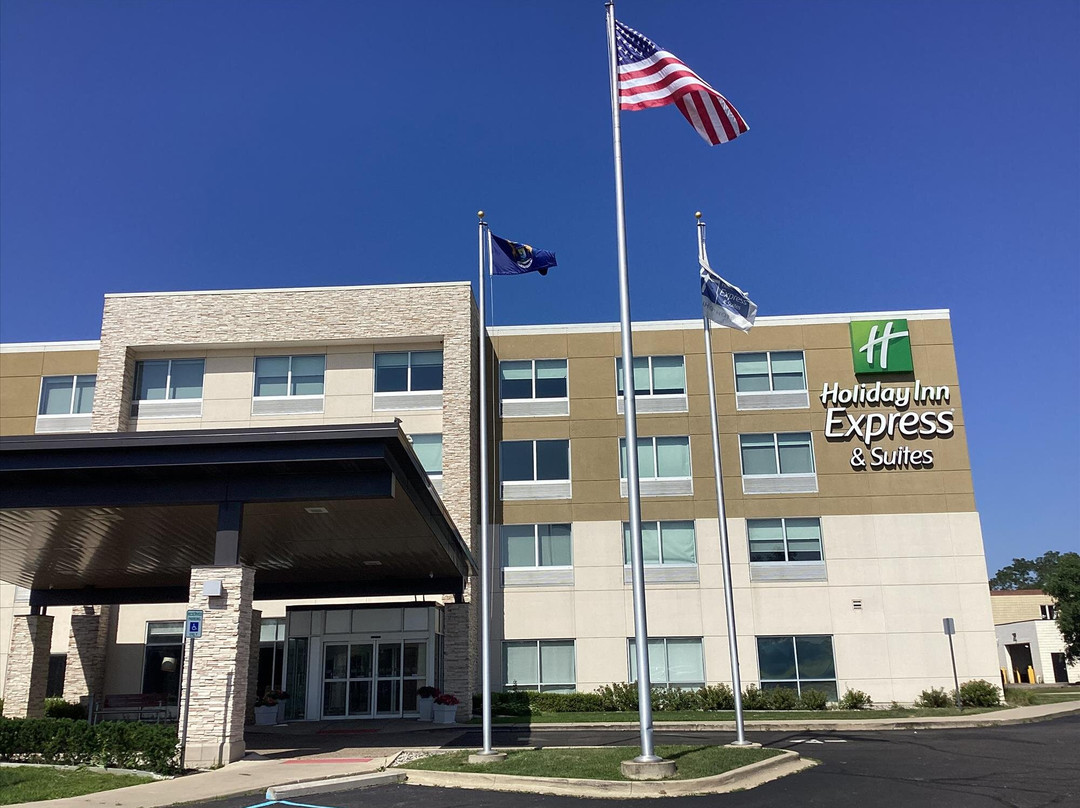 Holiday Inn Express & Suites Farmington Hills - Detroit By IHG主图
