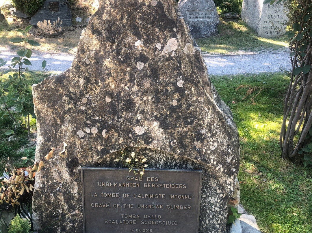 Mountaineers' Cemetery-策马特必去景点