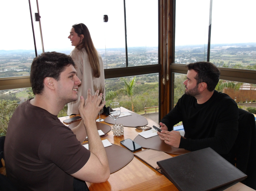 Dc Bistrô & Wine Bar