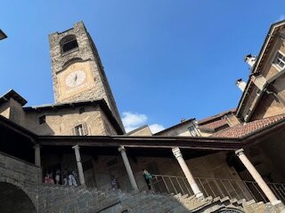 Piazza Vecchia-贝加莫必去景点