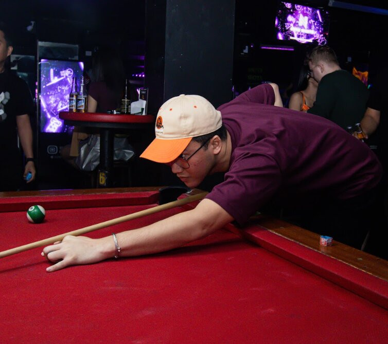 Neon Nights Bar Club-马卡蒂必去景点