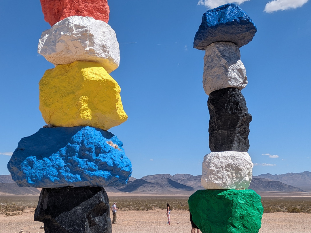 Seven Magic Mountains-Jean必去景点