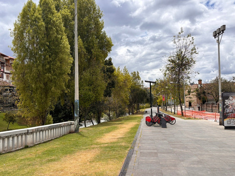 Free Biking Tours Cuenca-昆卡必去景点