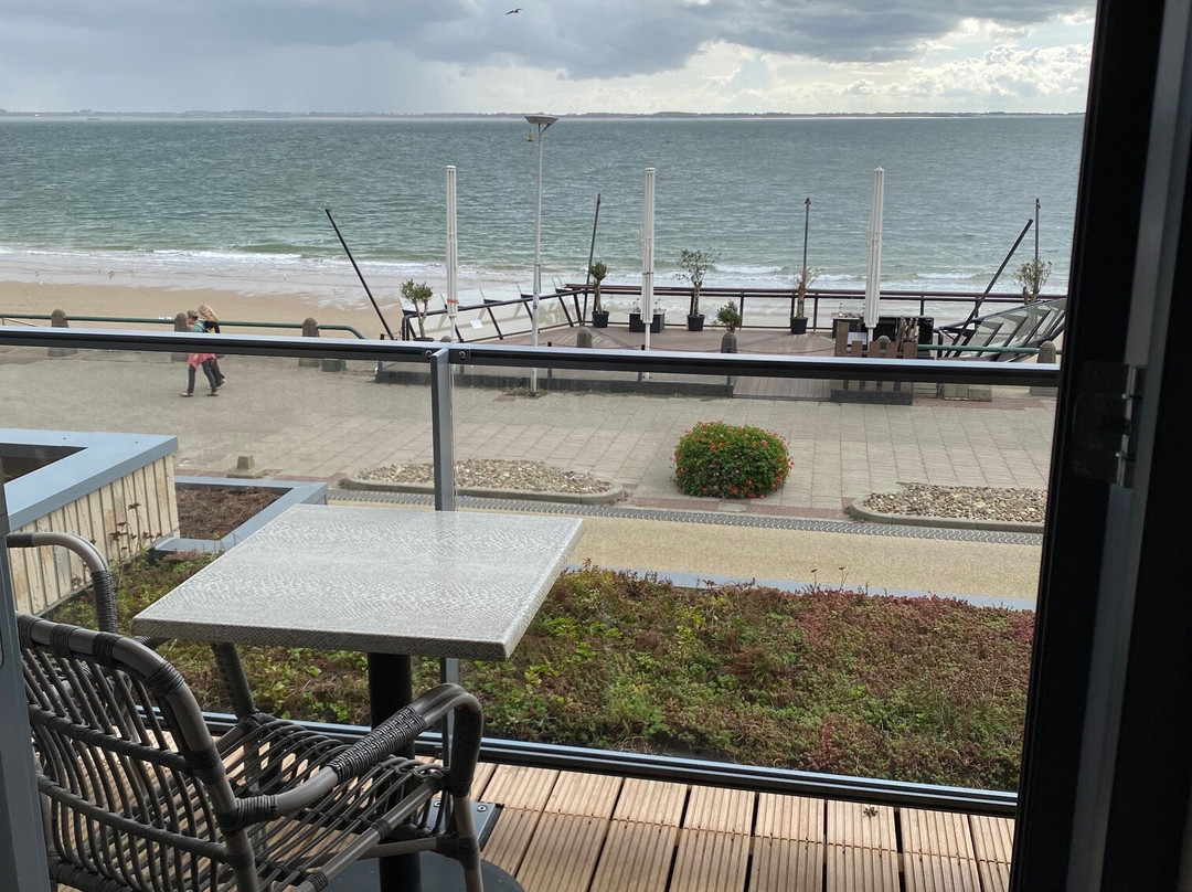 Beachfront Boutiquehotel主图