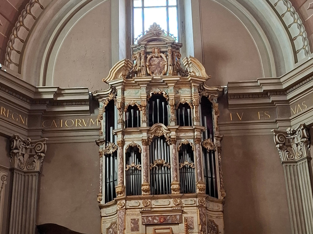 Chiesa dei Santi Pietro e Paolo-托里德尔贝纳科必去景点