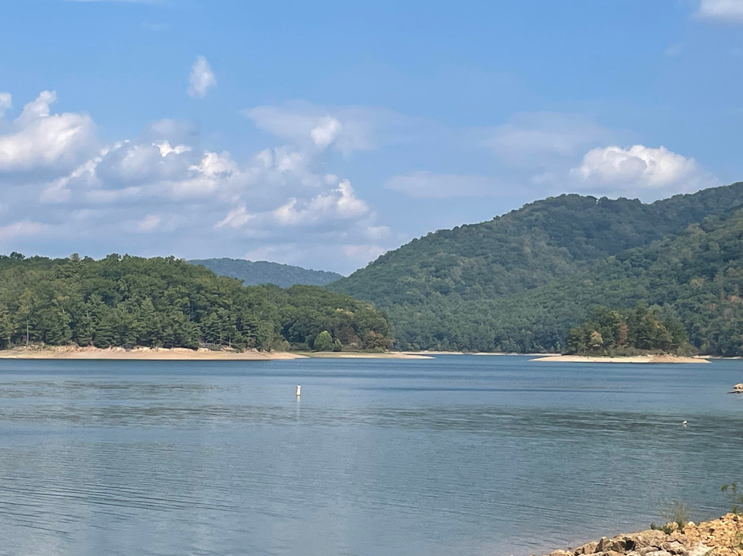 The Greenbrier Outfitters-White Sulphur Springs必去景点