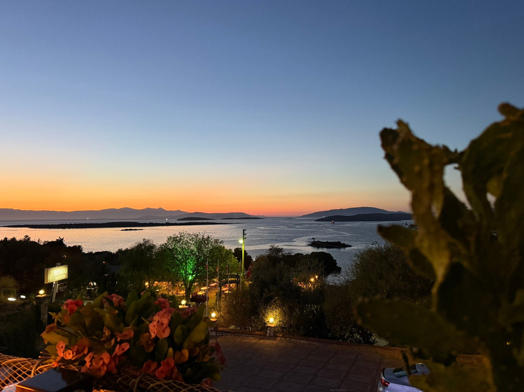 Fehmi̇ Ildir Günbatimi Restorant
