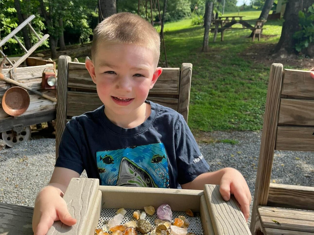 Byrds Branch Gem Mining-Elkin必去景点