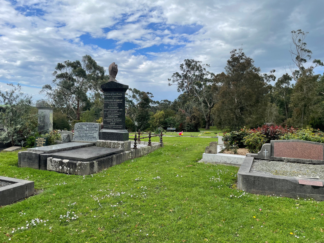 Meeniyan Cemetery-Meeniyan必去景点