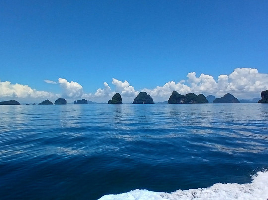 豪华游轮俱乐部之旅-查龙必去景点