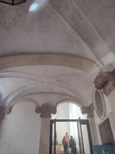 Palazzo Barni-洛迪必去景点